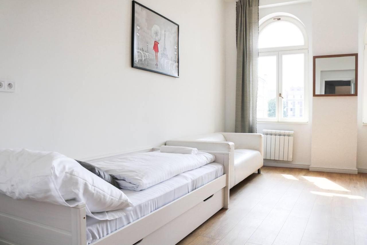 Rose Suites And Rooms Prag Eksteriør billede