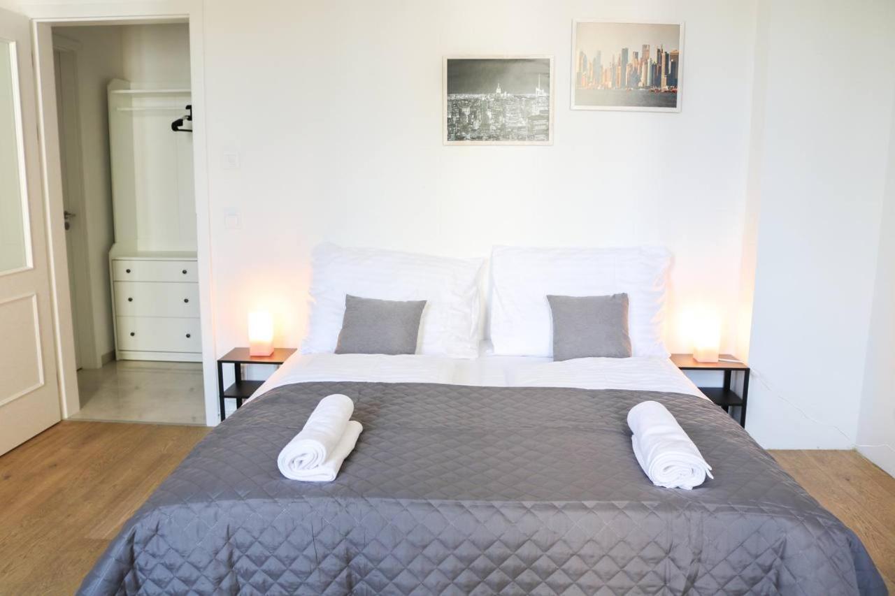 Rose Suites And Rooms Prag Eksteriør billede